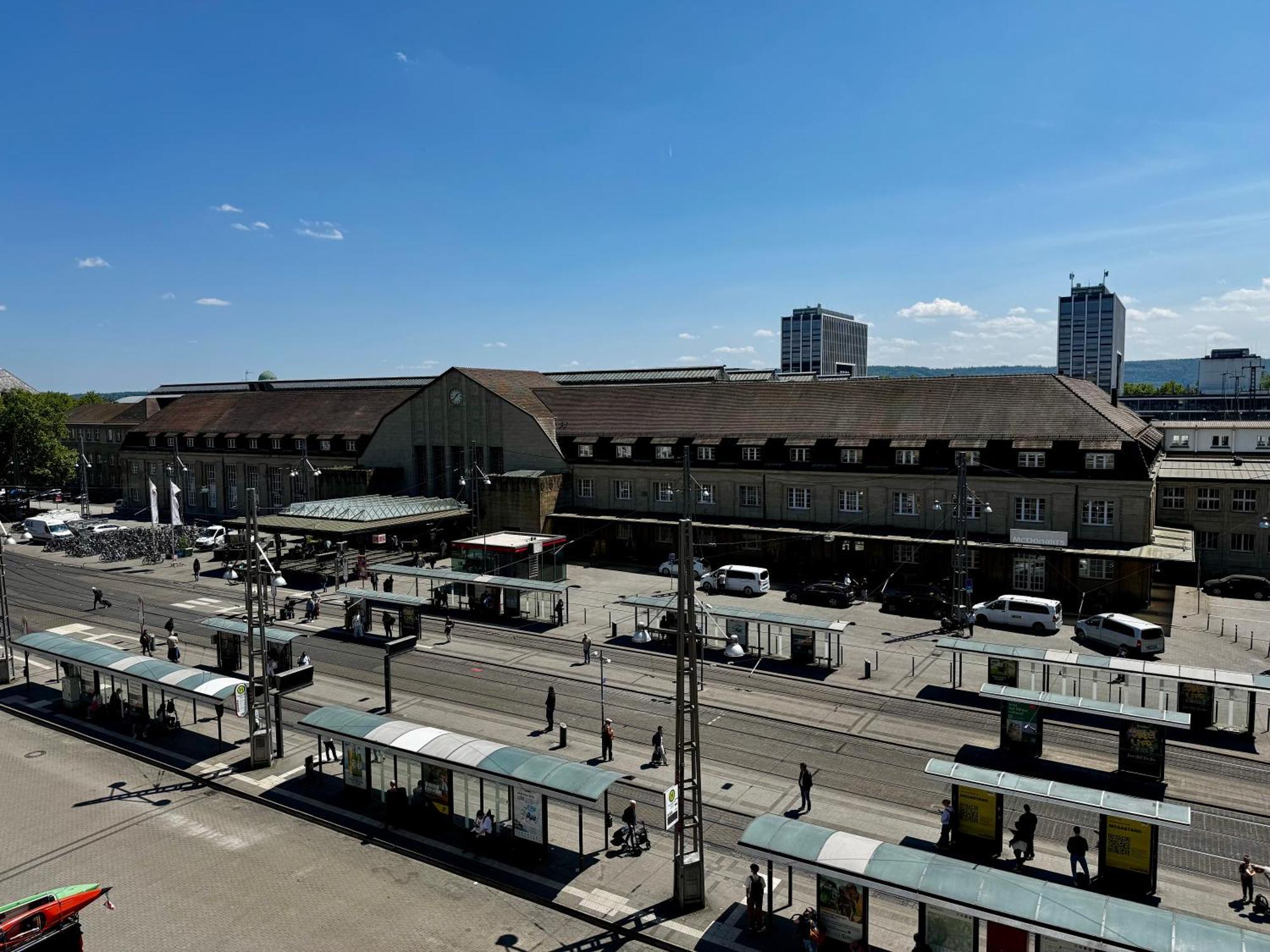 #Centralstation #130Qm Hauptbahnhof #Netflix คาร์ลสรูเฮอ ภายนอก รูปภาพ